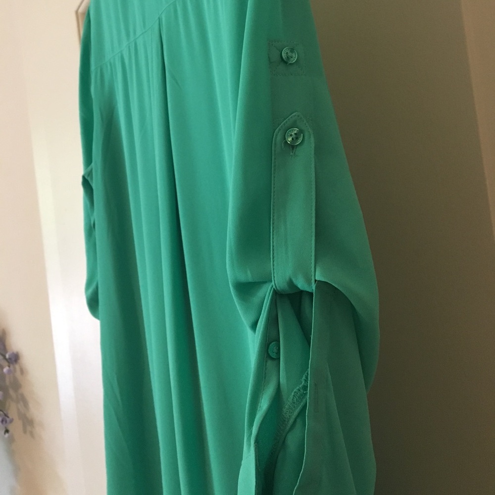 Collared Button-Front Green Shirt Dress with Tie Belt - Picture 5 of 5